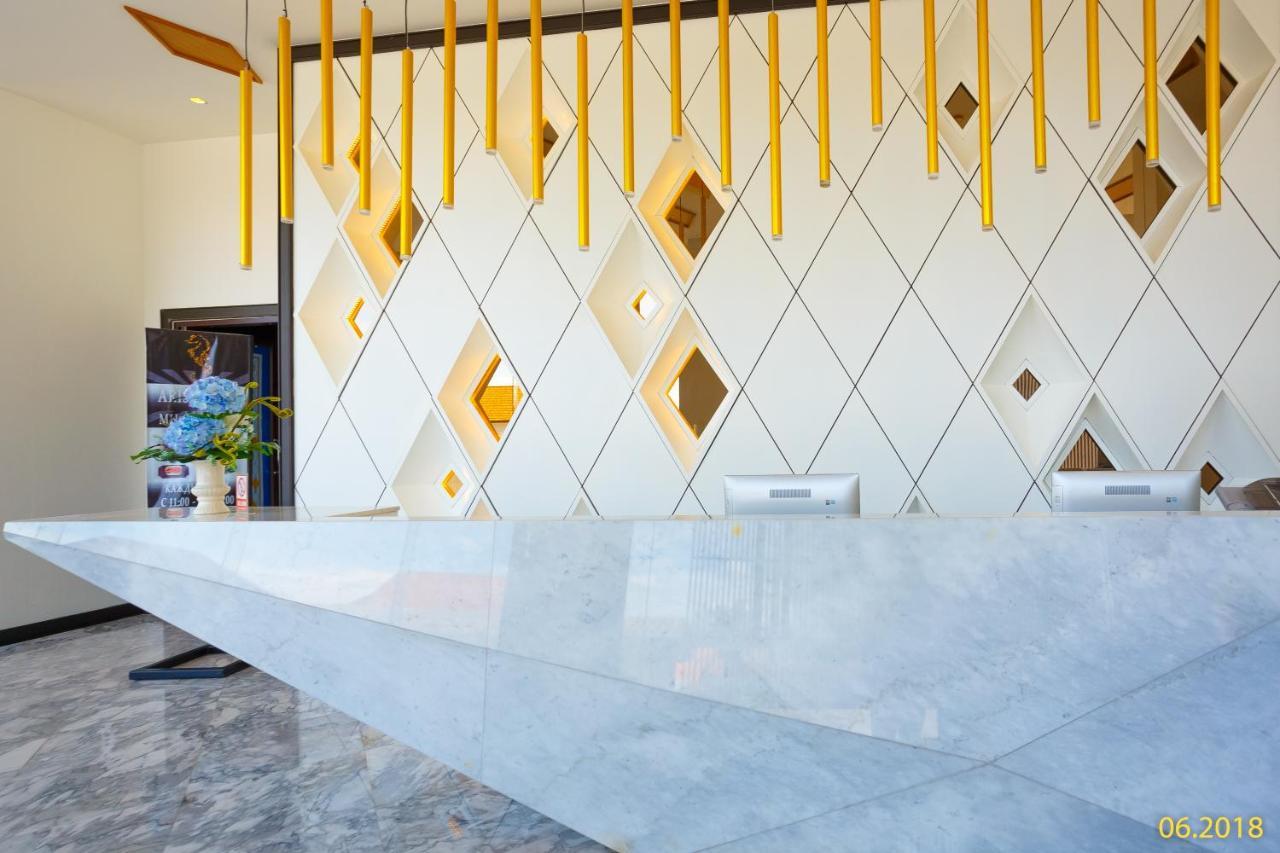 The Aristo Beach By Holy Cow 212 Phuket Eksteriør billede