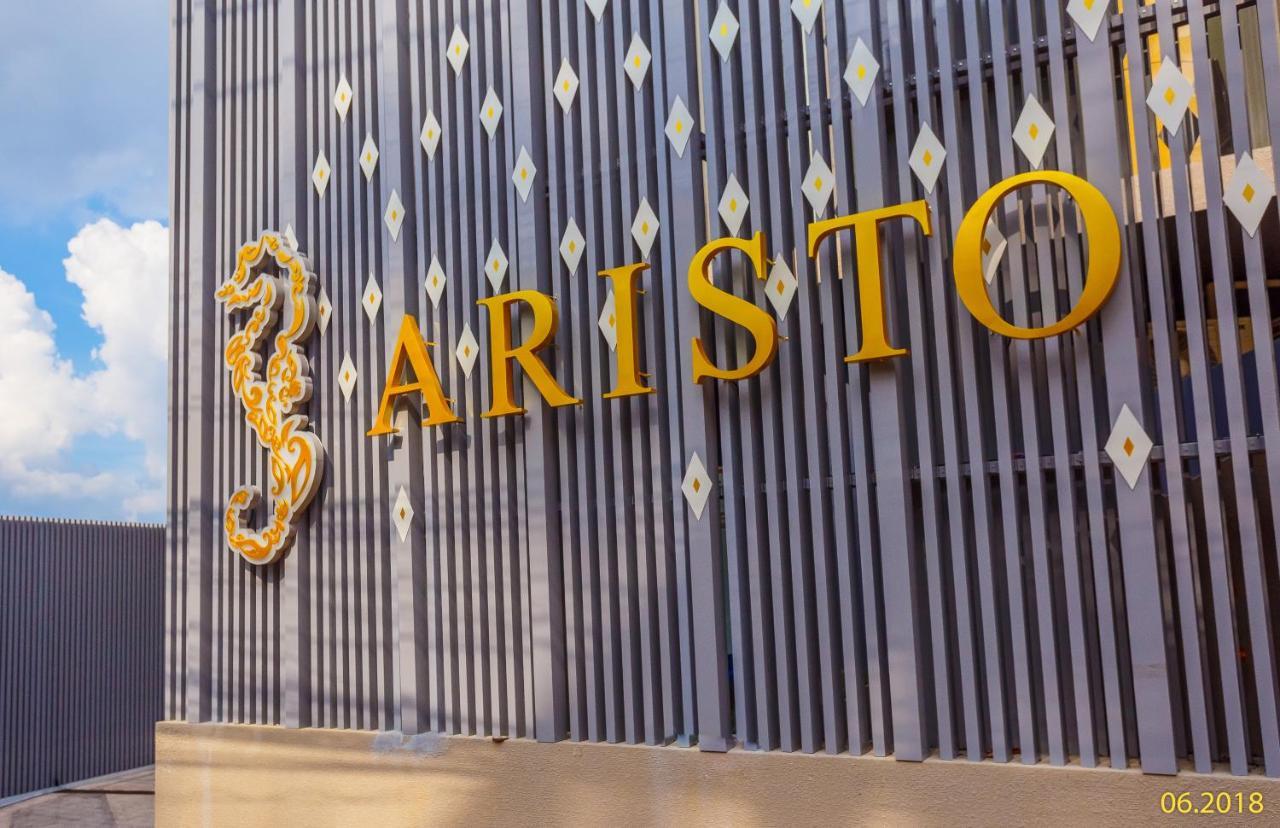 The Aristo Beach By Holy Cow 212 Phuket Eksteriør billede