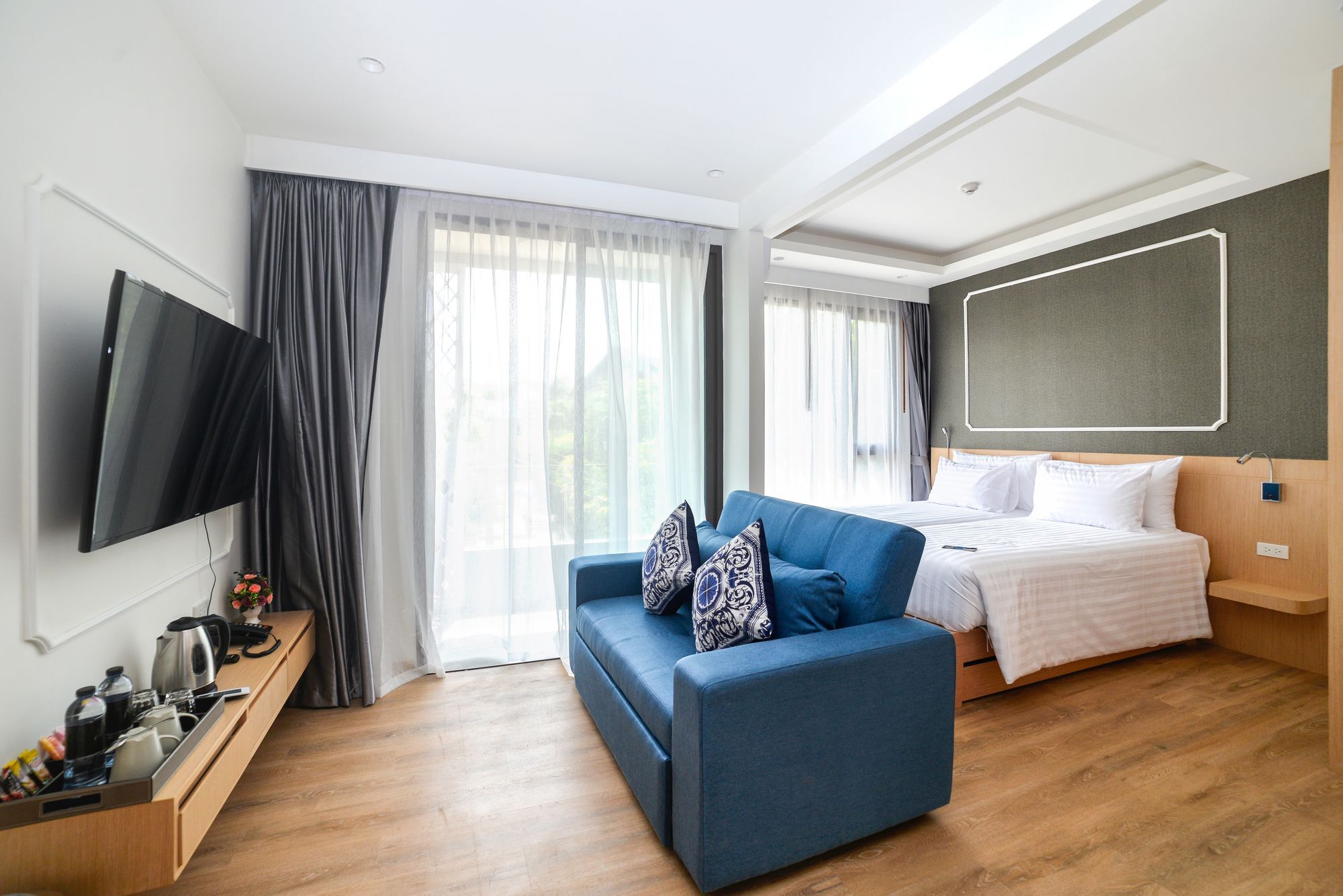 The Aristo Beach By Holy Cow 212 Phuket Eksteriør billede